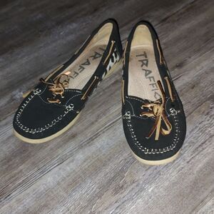 Traffic black and animal print  moccasin  SZ  8